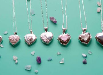 ireland/county-monaghan/shop/the-locket-shop