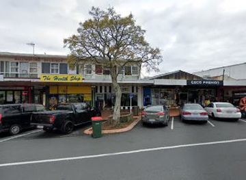 new-zealand/rotorua/shop/frock-of-ages
