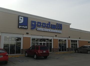 missouri/poplar-bluff/shop/goodwill-store-and-donation-center