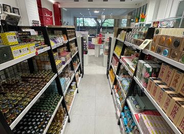 vietnam/hanoi/ba-dinh-district/shop/em-hanoi