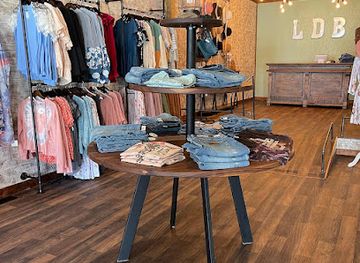 The Lazy Daisy Boutique