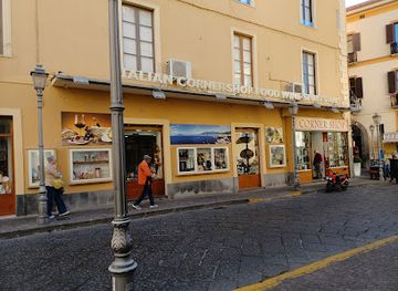 italy/sorrento/shop/corner-shop-sorrento