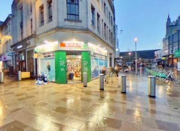 united-kingdom/cardiff/attraction/queen-st