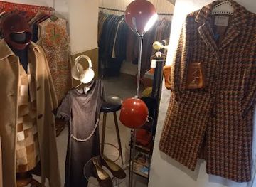 italy/genoa/pre/shop/almanacco-vintage-store