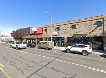 oregon/painted-hills/shop/clothes-encounters-consignment