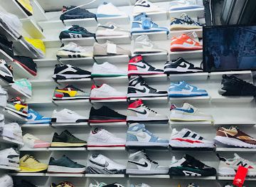 south-africa/johannesburg/shop/small-street-online-store