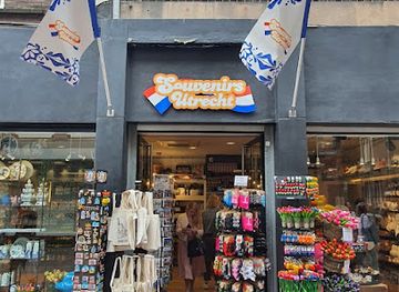 netherlands/utrecht/shop/souvenirs-utrecht-klompjes-tulpen-utrecht-souvenir