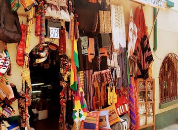 bolivia/andean-valleys/shop/the-witches-market