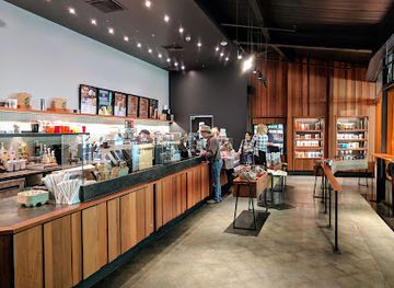 california/yosemite-national-park/shop/starbucks-yosemite