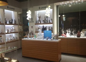 aruba/arikok-national-park/shop/lladro-boutique-aruba