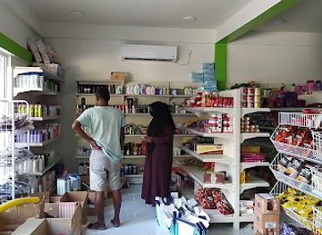 maldives/dhaalu-atoll/shop/vizit-mart