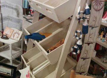 michigan/warren-dunes-state-park/shop/dunes-antique-center