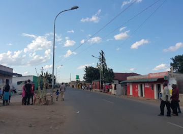 zambia/liuwa-plain/shop/yellow-shop
