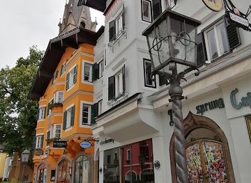 austria/kitzbuhel-alps/shop/moncler