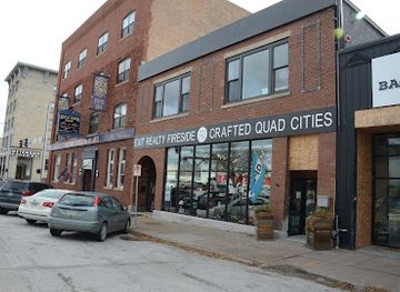 illinois/quad-cities/shop/crafted-qc-handmade-gifts-workshops