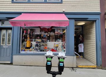 maine/bar-harbor/shop/little-village-gifts
