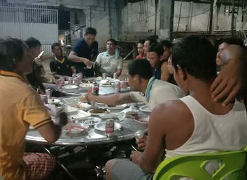 cambodia/sihanoukville/victory-beach/shop/clothing-store