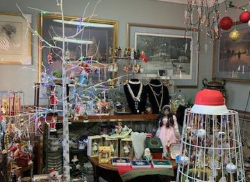virginia/northern-virginia/shop/antiques-collectibles-boutique