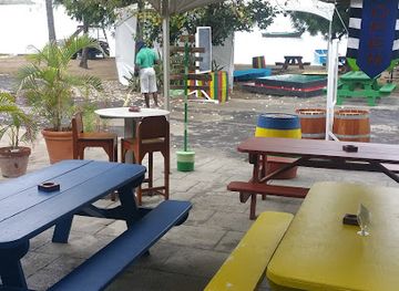 saint-vincent-and-the-grenadines/mustique/shop/the-purple-house