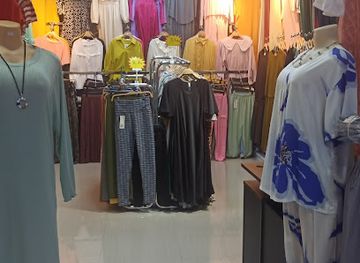 oman/jebel-shams/shop/ready-made-clothes-only-lady
