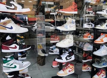 israel/herzliya/shop/sneakers-story