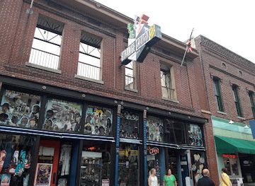 tennessee/memphis/beale-street/shop/strange-cargo