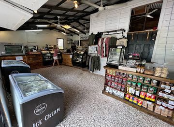 belize/the-cayes/shop/the-farmhouse-market-cafe