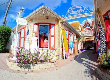 sint-maarten/le-galion-beach/shop/voila-sxm