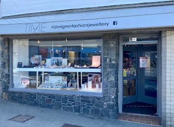 guernsey/st-sampson/shop/time-jewellers