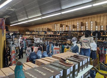 south-dakota/lake-francis-case/shop/ray-s-western-wear-saddlery