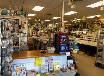 virginia/harrisonburg/shop/rolling-hills-antique-mall