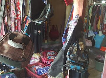 indonesia/raja-ampat/shop/valentine-shop