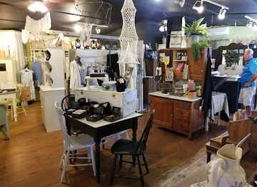 canada/interlake-region/shop/lakehouse-treasures