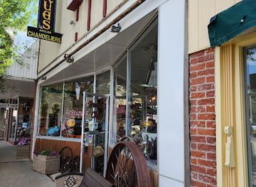 Treasure Chest Antiques & Collectibles