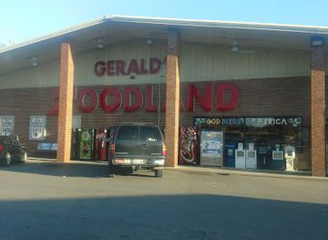 tennessee/highland-rim/shop/gerald-s-foodland