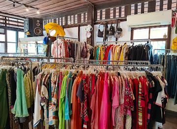 thailand/tenasserim-hills/shop/the-trapeze-swingers-store