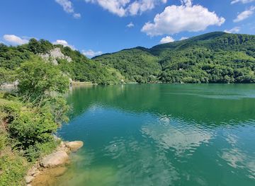 bosnia-and-herzegovina/jajce-waterfalls/shop/pliva-lake-viewpoint