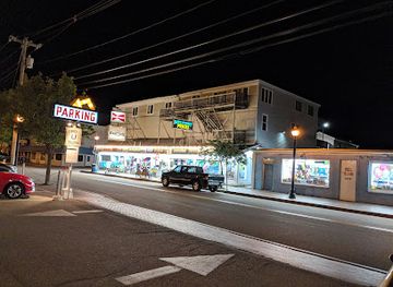 maine/old-orchard-beach/shop/harold-s-cut-rate