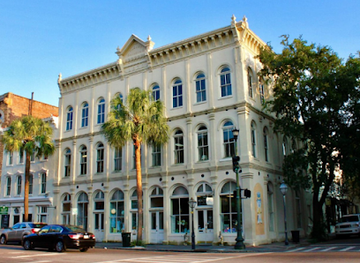 south-carolina/charleston/south-of-broad/shop/over-the-moon