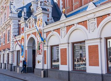 latvia/courland/shop/dzenis-amber