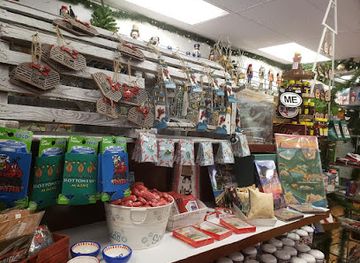 maine/bar-harbor/shop/christmas-vacation-shop