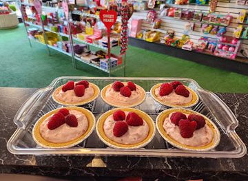 colorado/la-junta/shop/what-the-fudge-candy-shop