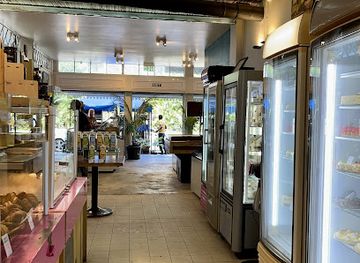 mauritius/black-river/shop/la-kaz-a-pain