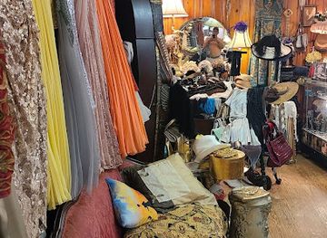 north-carolina/winston-salem/shop/putting-on-the-ritz