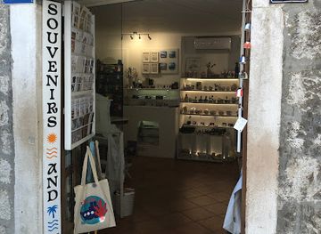 croatia/split/old-town/shop/get-more-artisan-craft-souvenir-shop