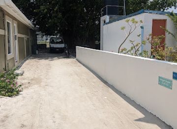 maldives/ukulhas/shop/sto-pharmacy