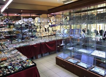 hungary/debrecen/shop/hegyikristaly-asvany-ekszer-ajandekbolt-debrecen