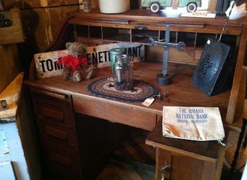 iowa/loess-hills/shop/rust-bucket-decor