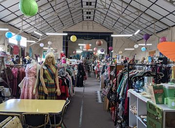 australia/mornington-peninsula/shop/rosebud-vintage-bazaar