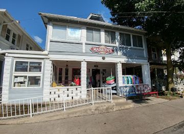 ohio/kelleys-island/shop/marilyn-s